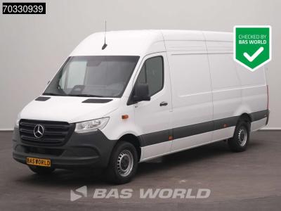 Mercedes-Benz Sprinter 317 CDI Automaat L3H2 170PK Trekhaak Navi Airco Cruise Camera 10inch MBUX CarPlay Parkeers en vente par BAS World B.V.