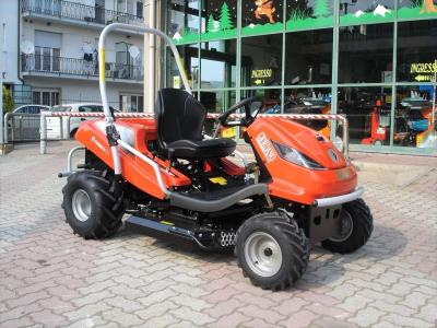 Efco TUAREG 92 EVO 4x4 - MOTORE B&S VANGUARD 21 Hp en vente par Giordano Srl
