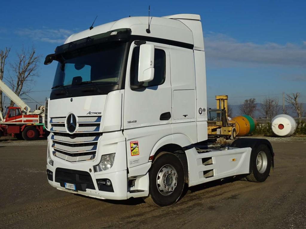 Mercedes-Benz ACTROS 1845 Photo 1