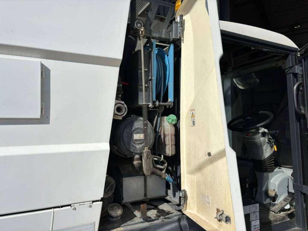 Johnston CX401 - 80km/h - sweeper Photo 13