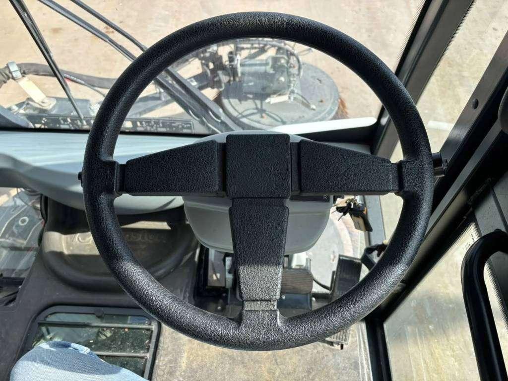 Johnston CX401 - 80km/h - sweeper Photo 21