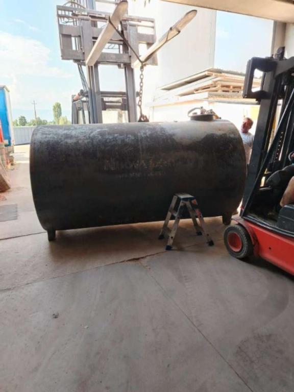 CISTERNA USATA NON SCARRABILE IN FERRO Photo 1