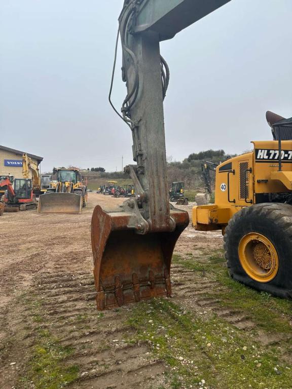 Hyundai Robex 160LC Photo 3