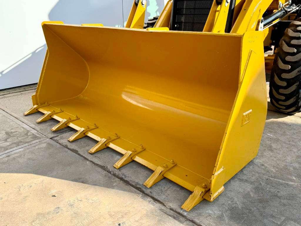 Caterpillar 424 4WD - Hammer Lines / Airco Photo 11