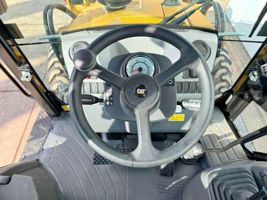 Caterpillar 424 4WD - Hammer Lines / Airco Photo 7