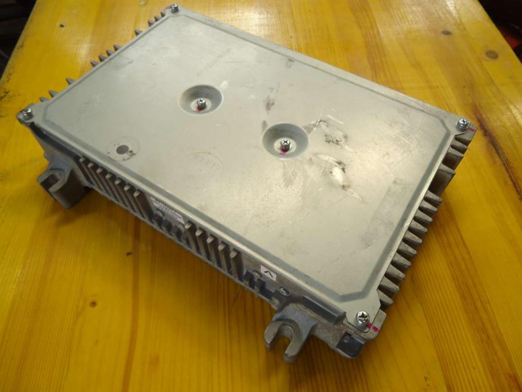 Boîte de jonction pour Hitachi ZX210.3 - ZX240.3 Photo 2