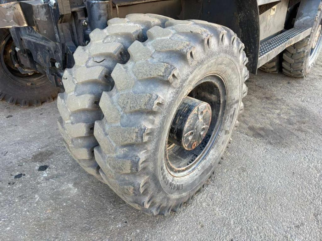 Caterpillar M316D Photo 11