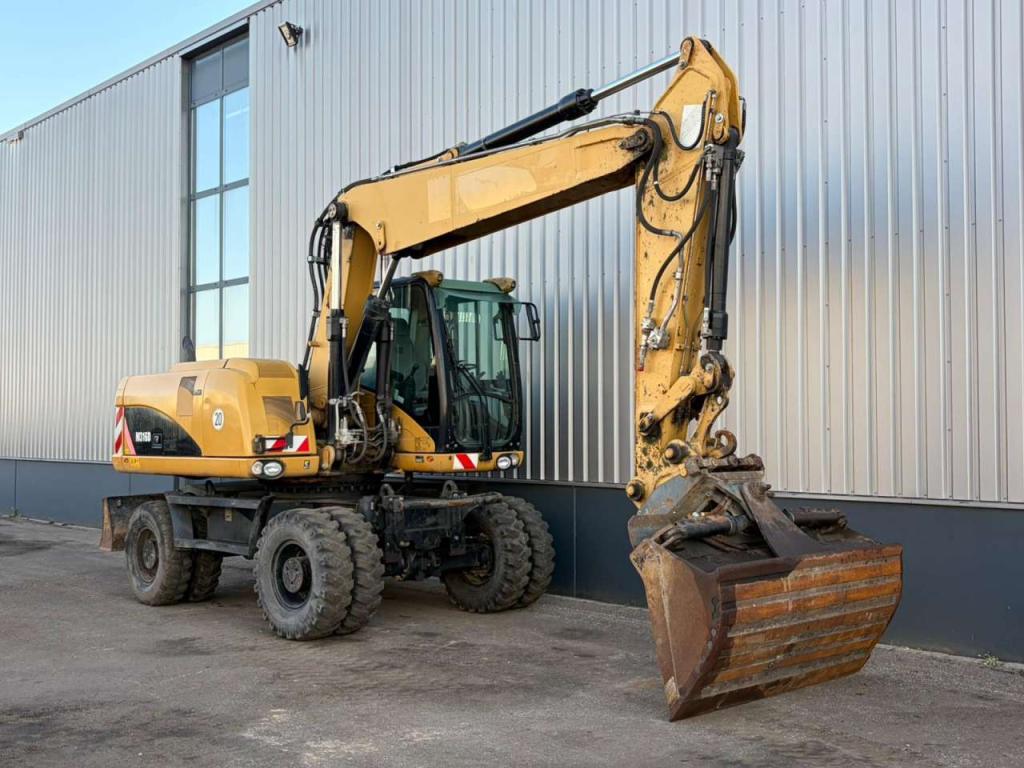Caterpillar M316D Photo 7