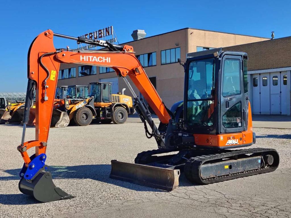 Hitachi ZX 48U-6 CLR Photo 2