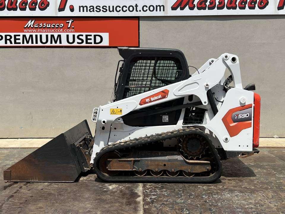 Bobcat T590 Photo 2