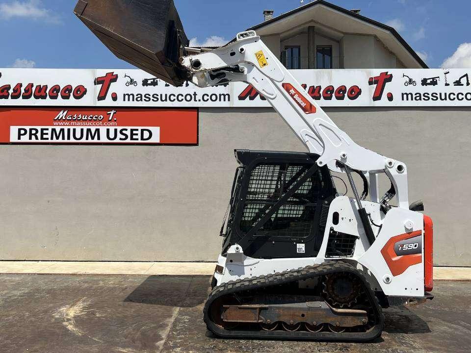 Bobcat T590 Photo 9