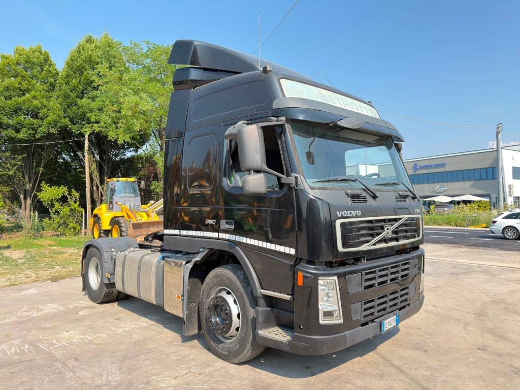 Volvo FM 380 Photo 2