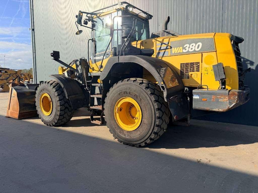 Komatsu WA380-8 Photo 21