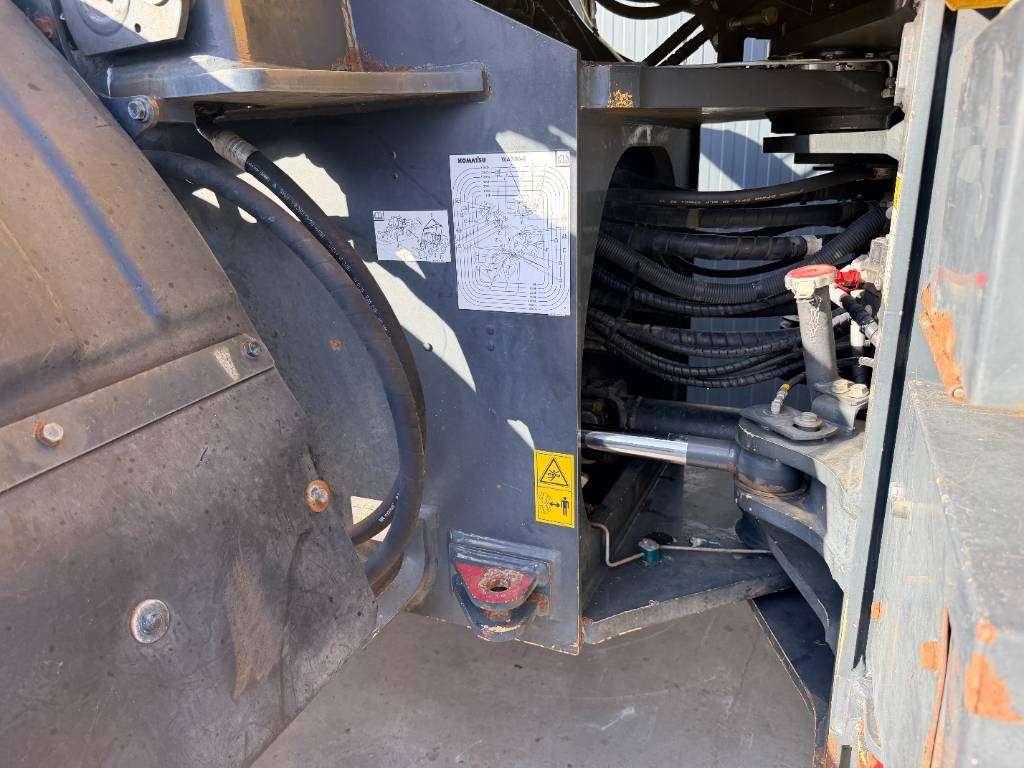Komatsu WA380-8 Photo 24