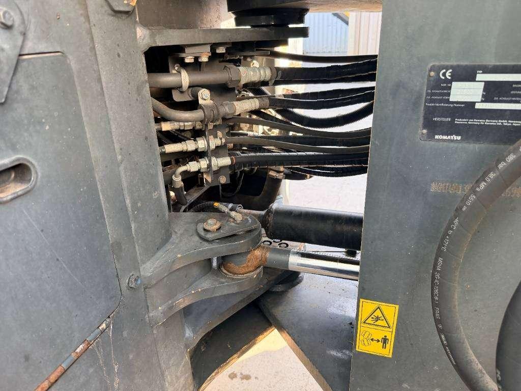 Komatsu WA380-8 Photo 28