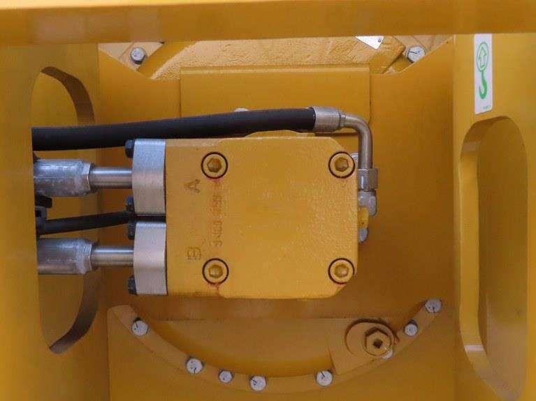 Caterpillar CS13 Photo 13