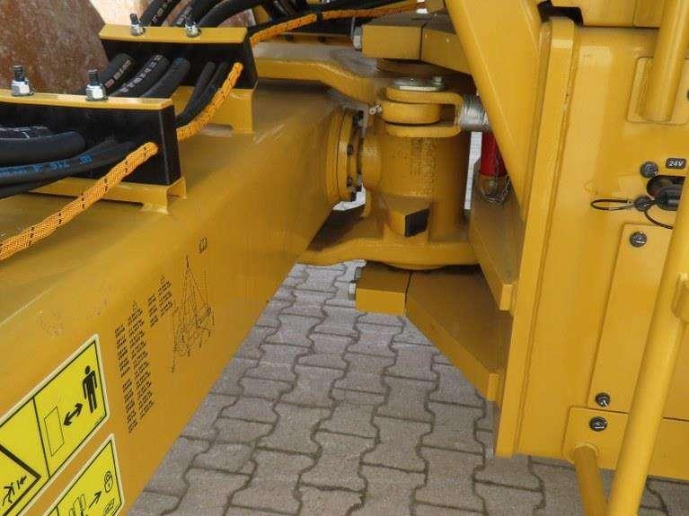 Caterpillar CS13 Photo 15