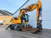 Liebherr A914 - Triple Boom / 2 extra Buckets! Photo 8 thumbnail