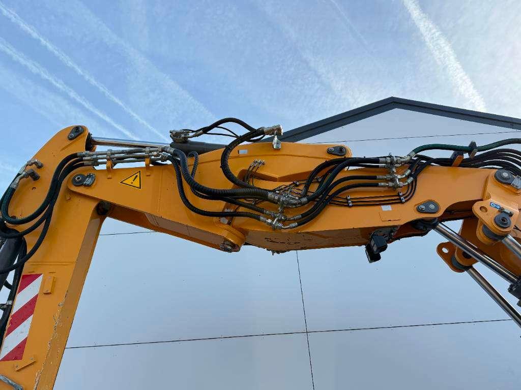 Liebherr A914 - Triple Boom / 2 extra Buckets! Photo 20