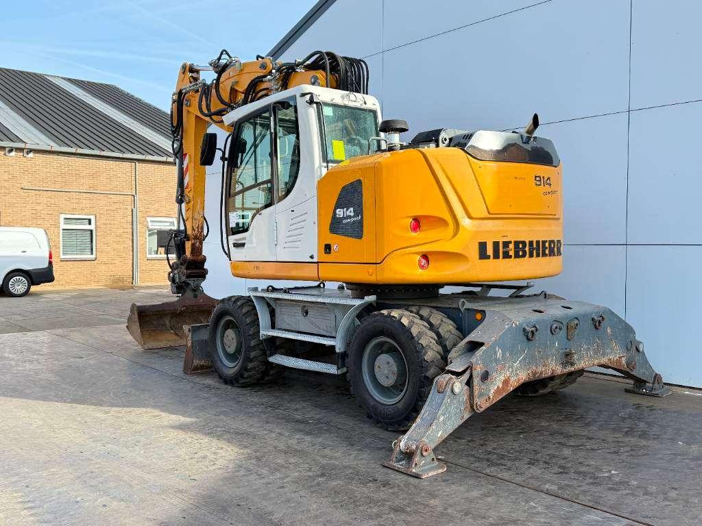 Liebherr A914 - Triple Boom / 2 extra Buckets! Photo 4