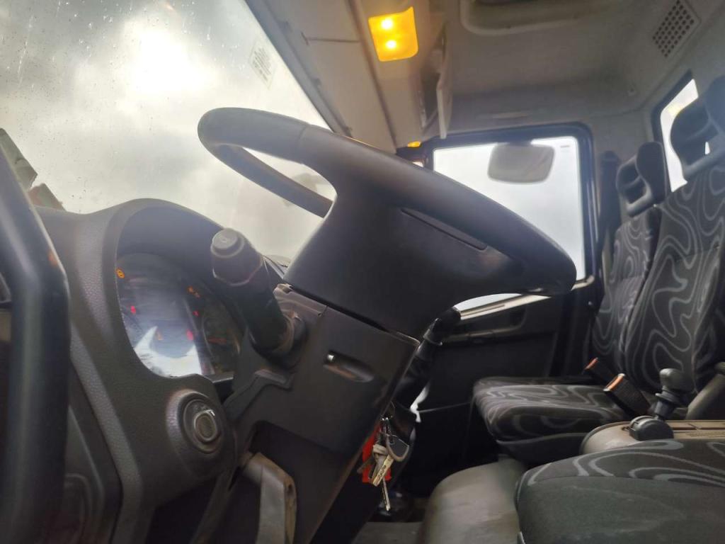 Iveco EUROCARGO 120E25K Photo 12