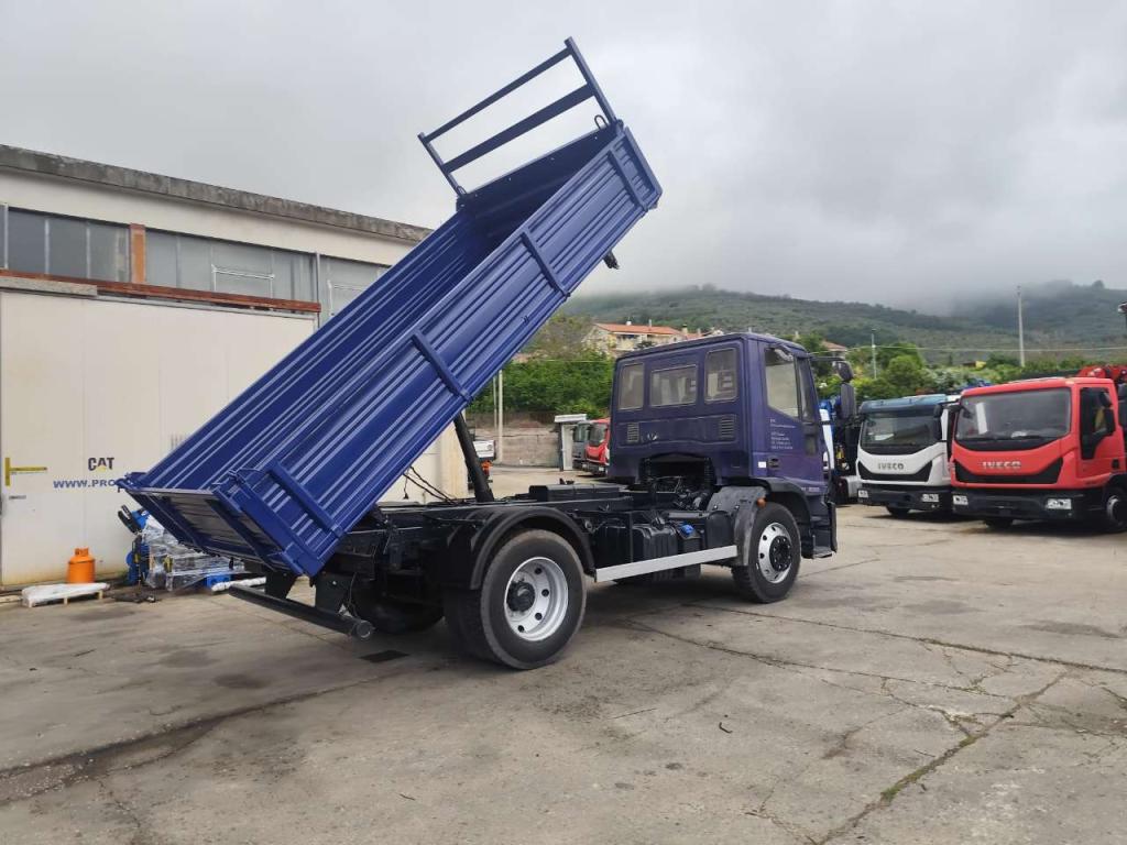 Iveco EUROCARGO 120E25K Photo 26