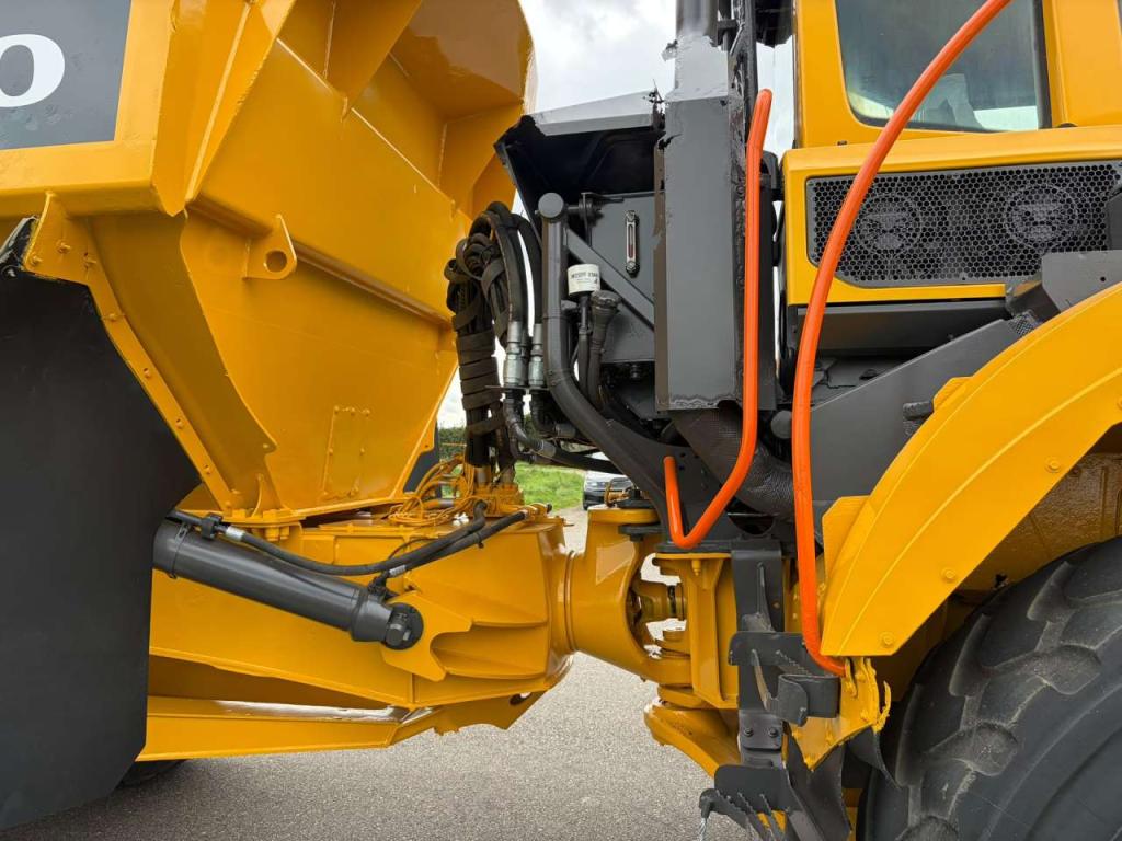 Volvo A25G Photo 17
