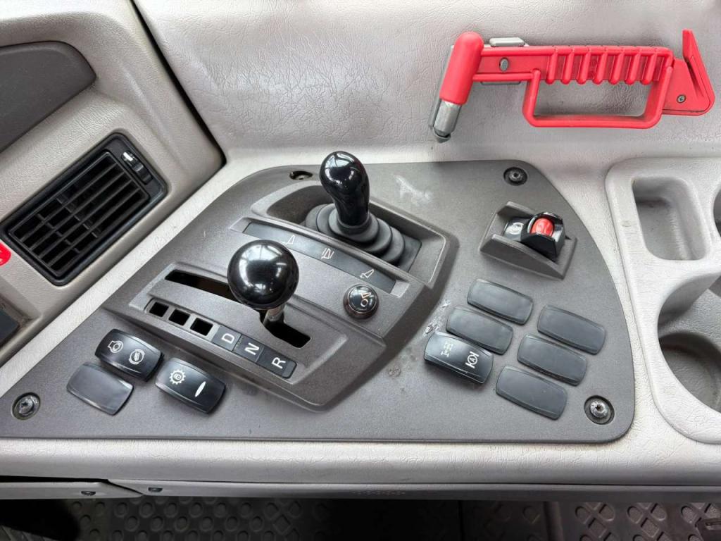 Volvo A25G Photo 21