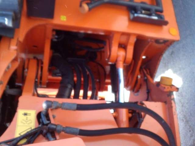 Hitachi ZW220-6 Photo 17