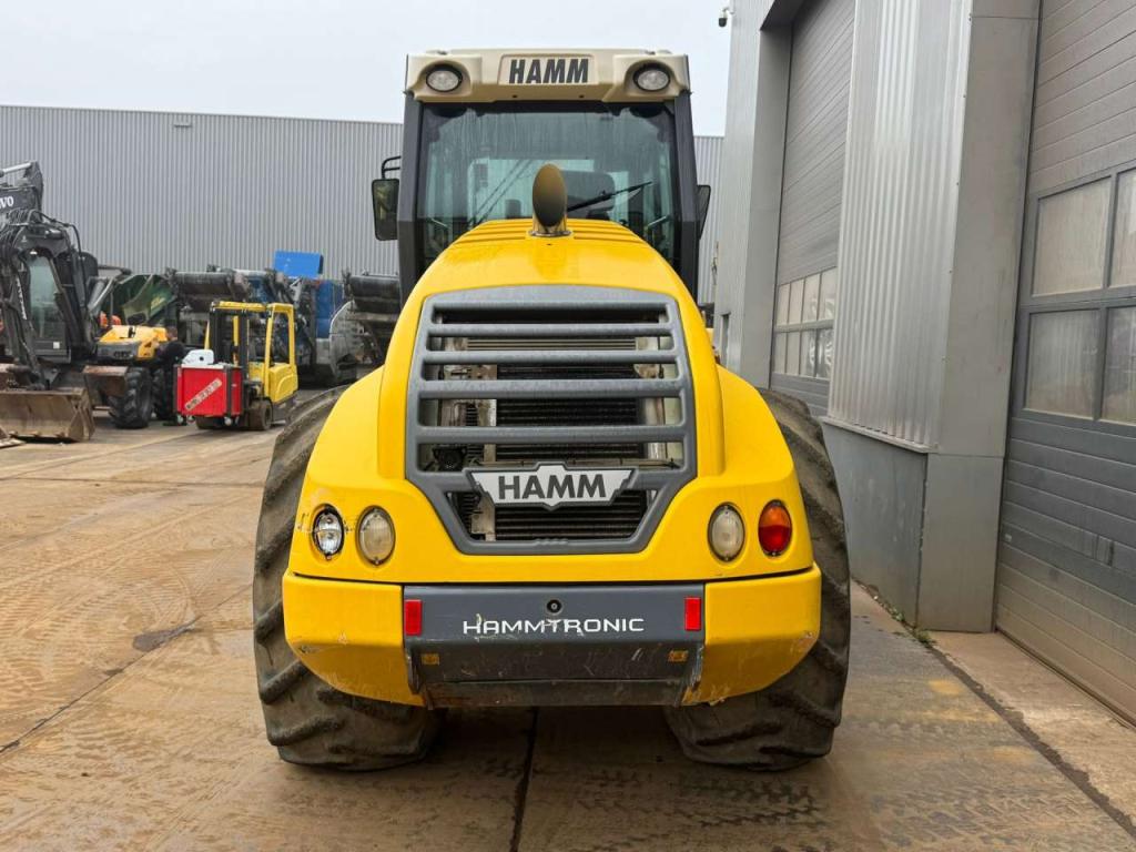 Hamm H13i Padfoot compactor Photo 4