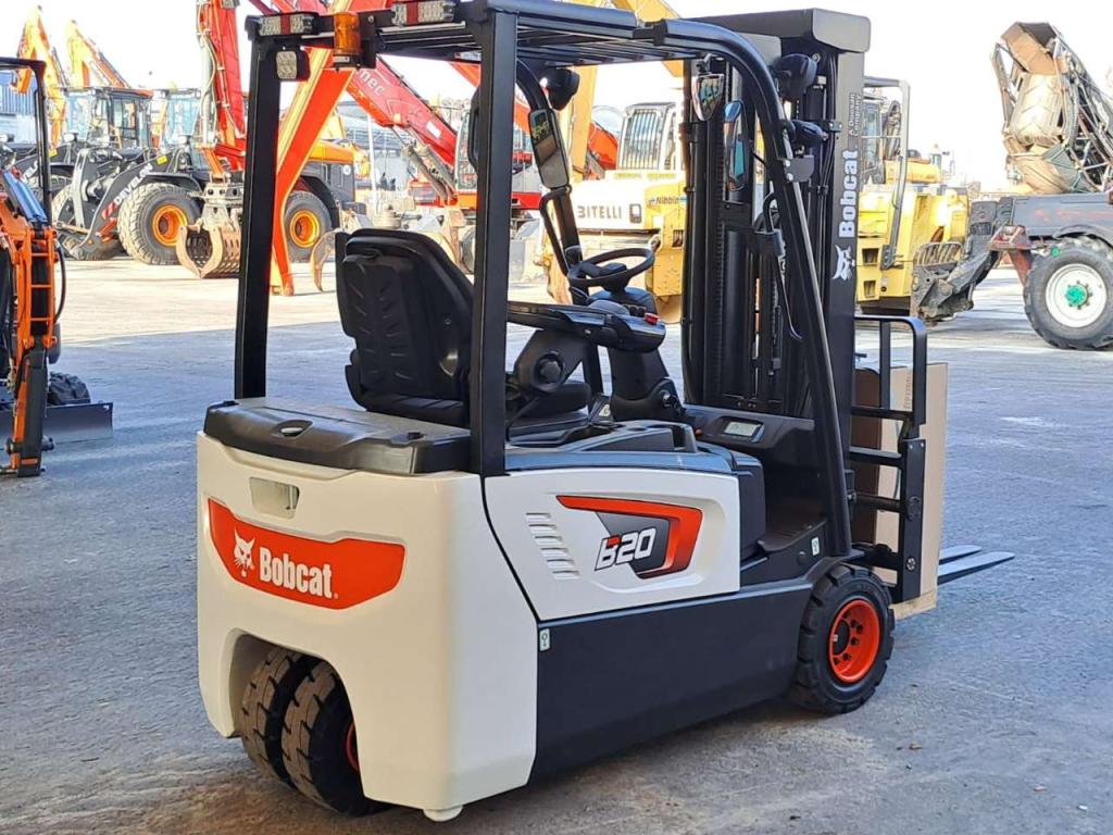 Bobcat B20 Photo 4