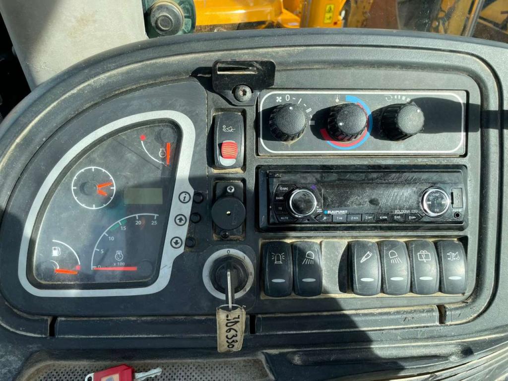 JCB 4CX Photo 22
