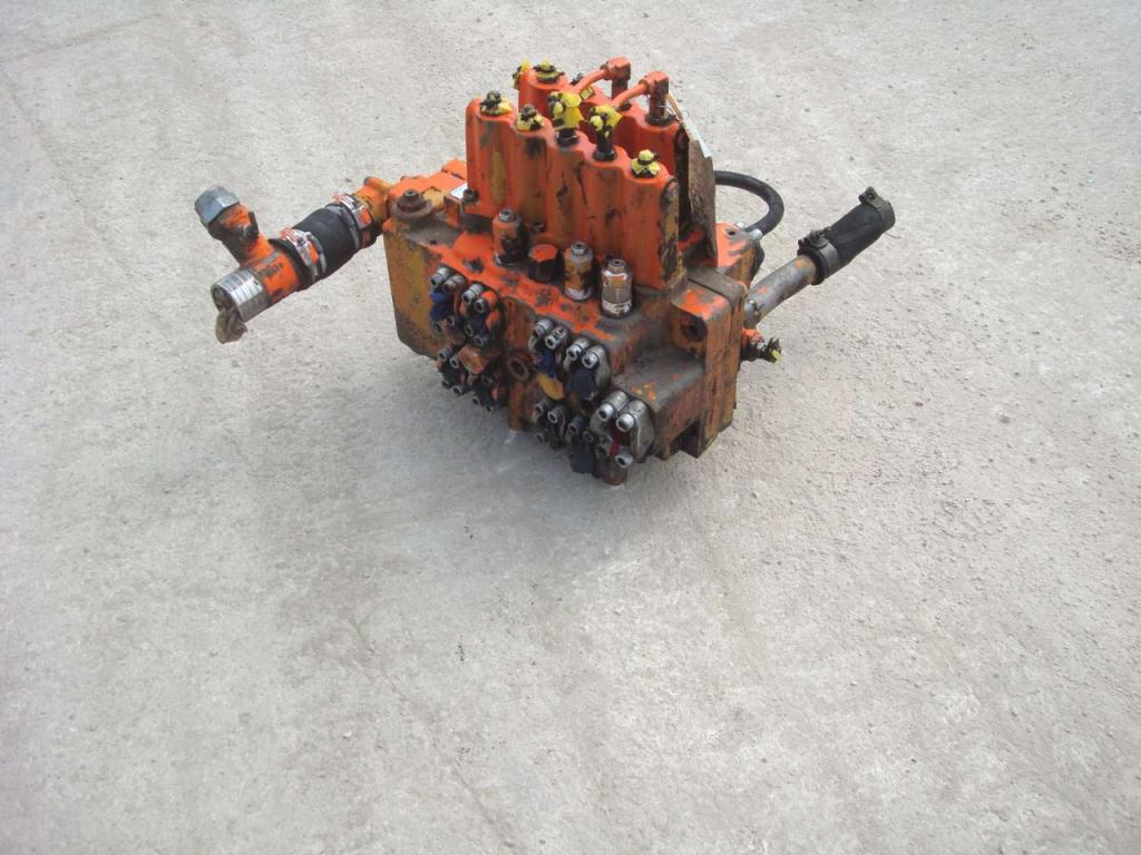 Distributeur hydraulique pour Fiat Hitachi FH 200 Photo 3