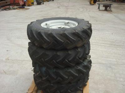 Pneu pour MISURA 750-16 en vente par OLM 90 Srl