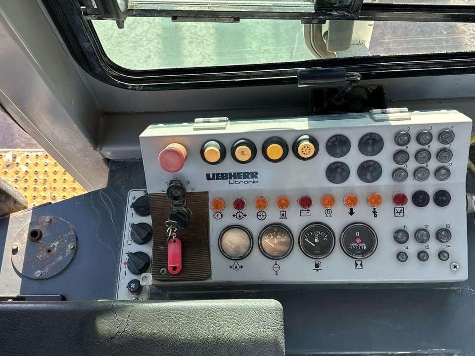 Liebherr LR 632 Photo 10