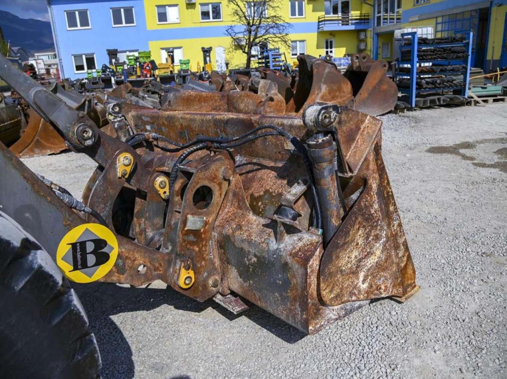 Volvo L70B Photo 10
