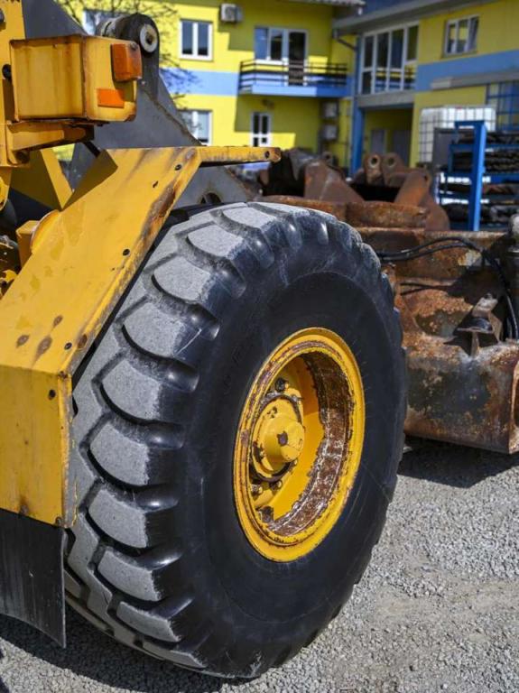 Volvo L70B Photo 12
