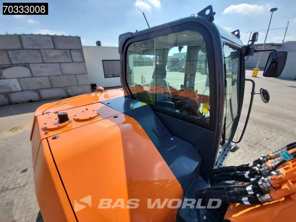 Develon DX85 R-7 A/C - PIN ON / 3 BUCKETS Photo 17
