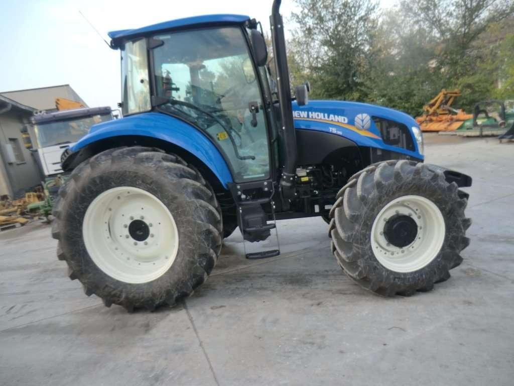 New Holland T595 Photo 10