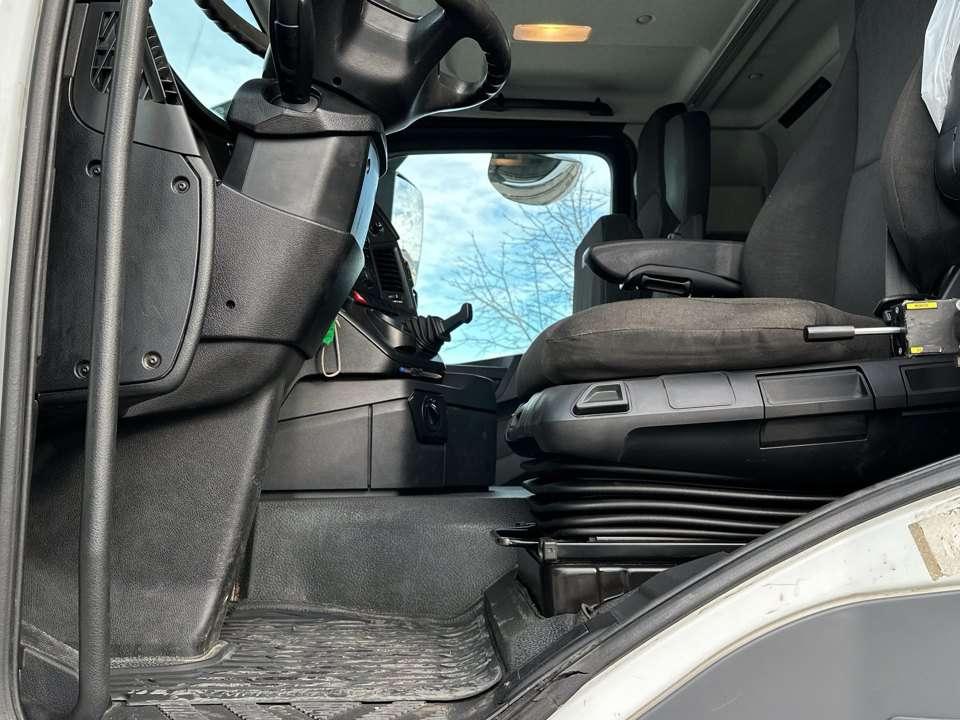Mercedes-Benz 4145  8x4 Photo 13