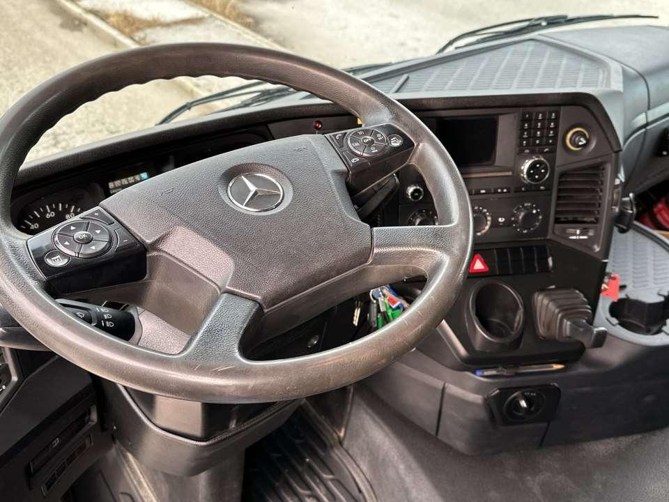 Mercedes-Benz 4145  8x4 Photo 16