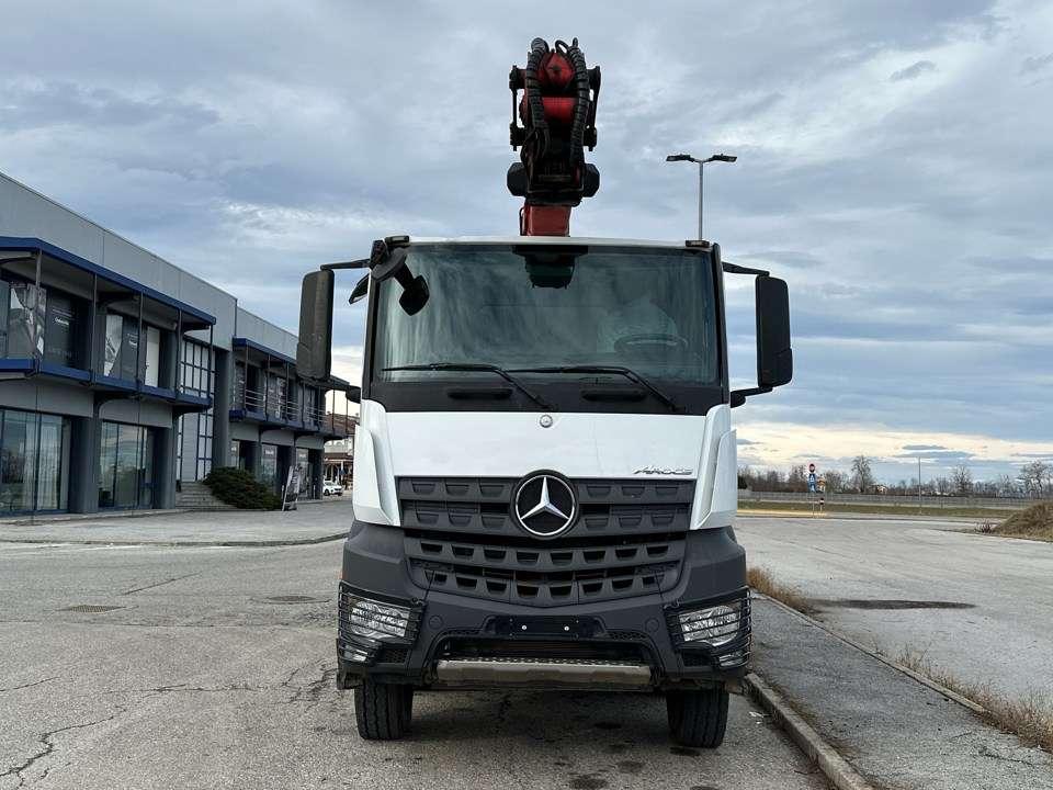 Mercedes-Benz 4145  8x4 Photo 19