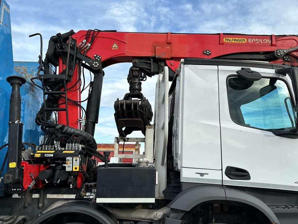 Mercedes-Benz 4145  8x4 Photo 4