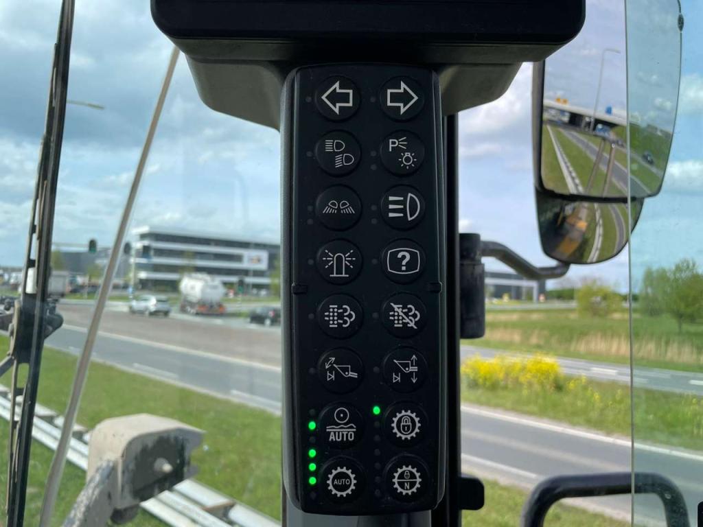 Caterpillar 966M Photo 18