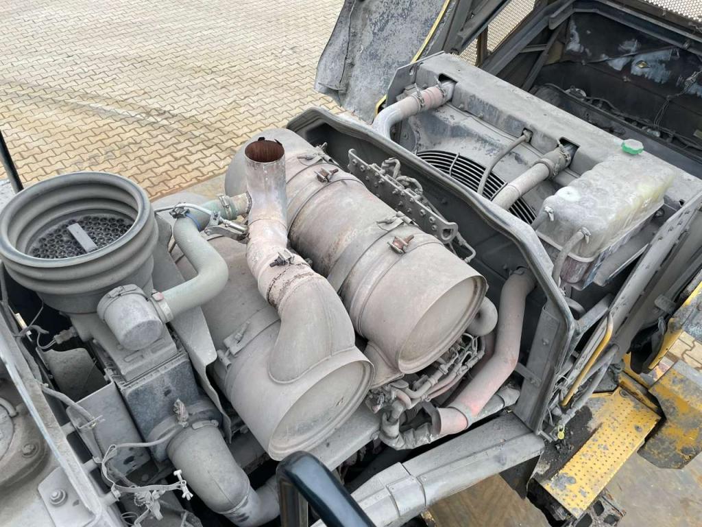 Caterpillar 966M Photo 26