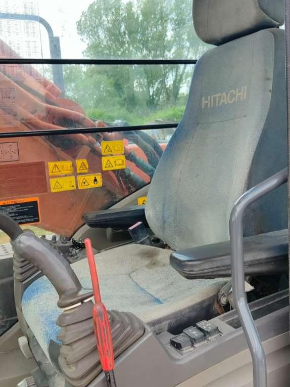 Hitachi ZAXIS 240 N3 Photo 4