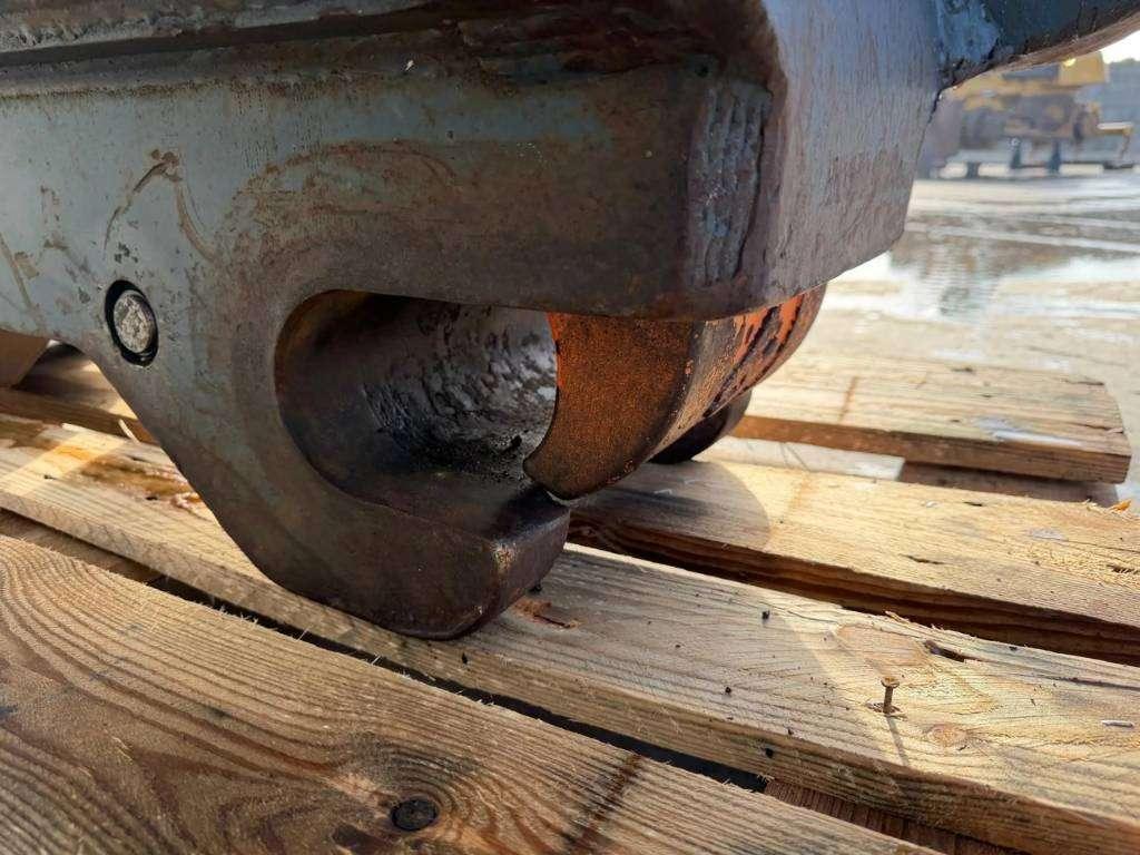 Miller Volvo EC240 / EC250 Geith Photo 8