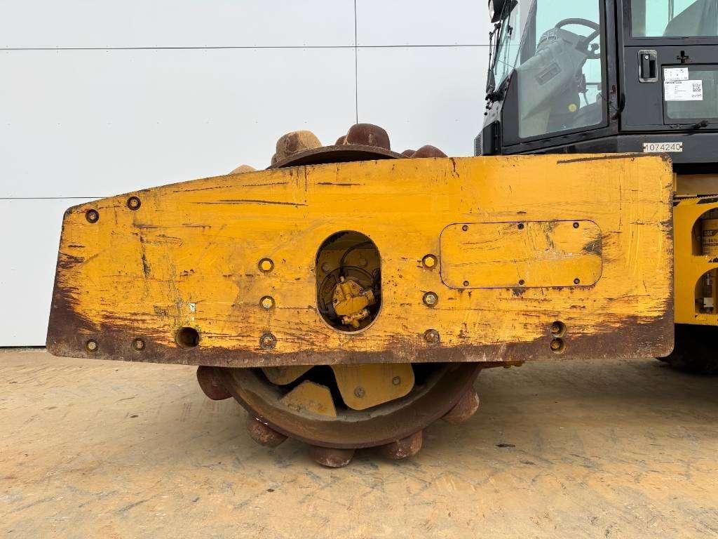 Caterpillar CP74 - Airco / Pat Foot Roller Photo 11