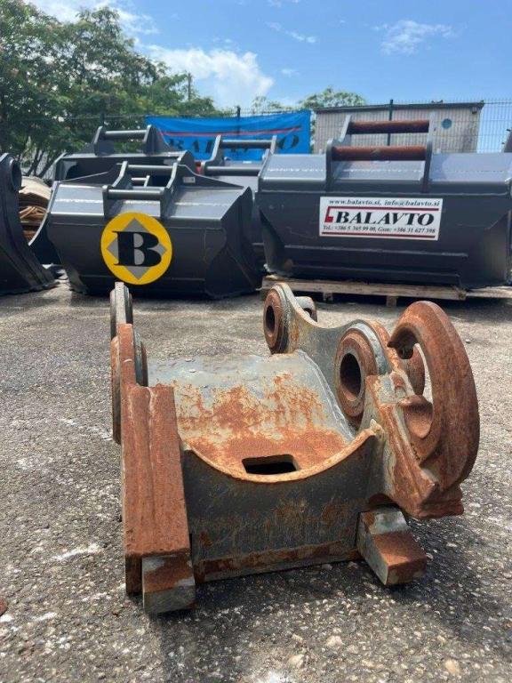 S60 for 12-18 ton excavators Attache rapide hydraulique Photo 5