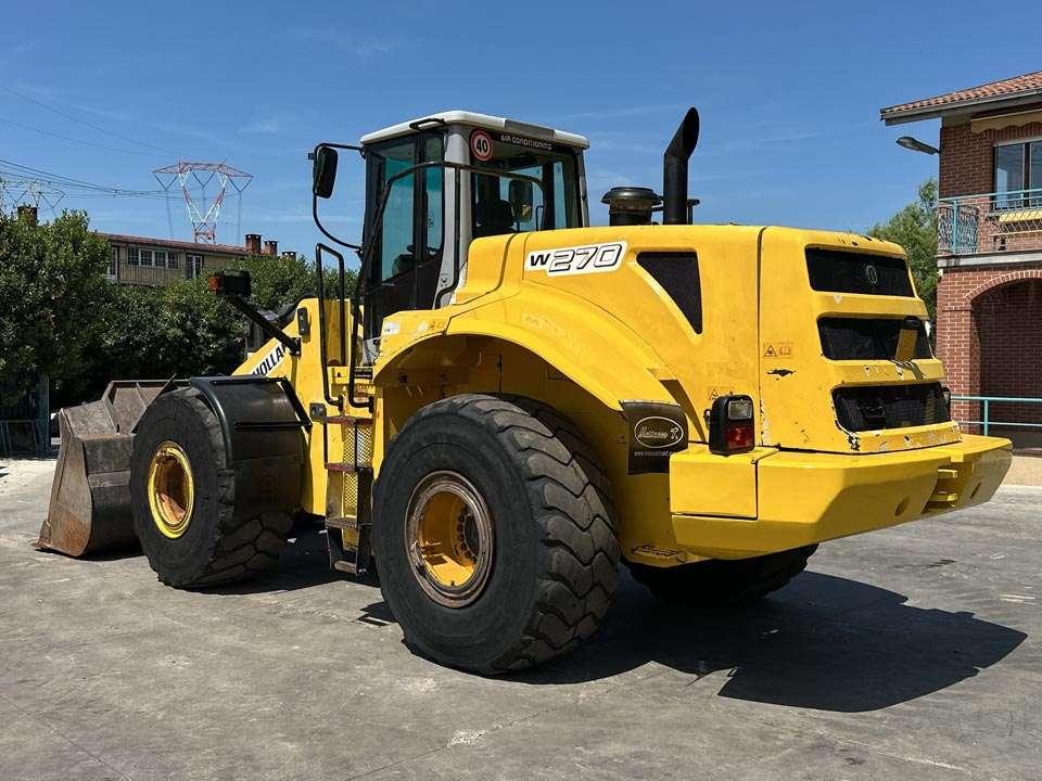 New Holland W270 Photo 3